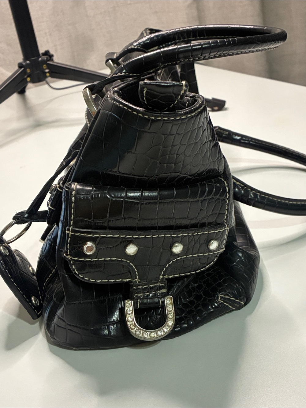 Valerie Stevens Black Croc-Embossed Leather Shoulder Bag - Picture 16 of 16